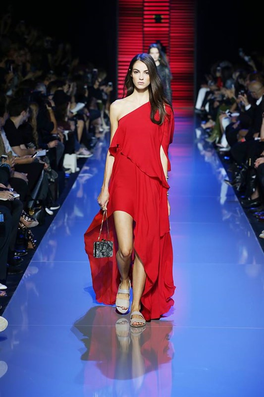 Elie Saab Ready-to-Wear Spring Summer 2016 Fashion Show